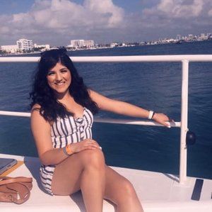 Meet your Posher, Andrea